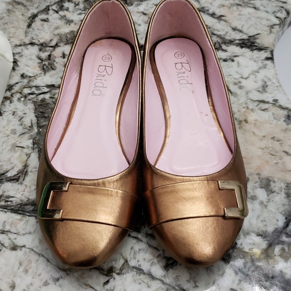 NWOT Bronze and Gold Flats - Picture 2 of 6